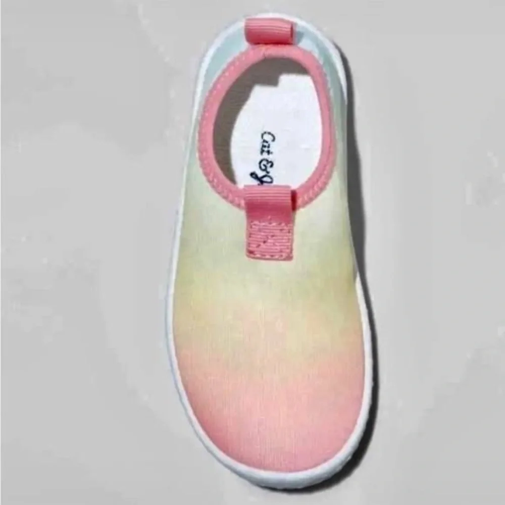 Kid’s Grover Slip On Girl’s Water Shoe Cat & Jack Size 8 Closed Toe Lightweight